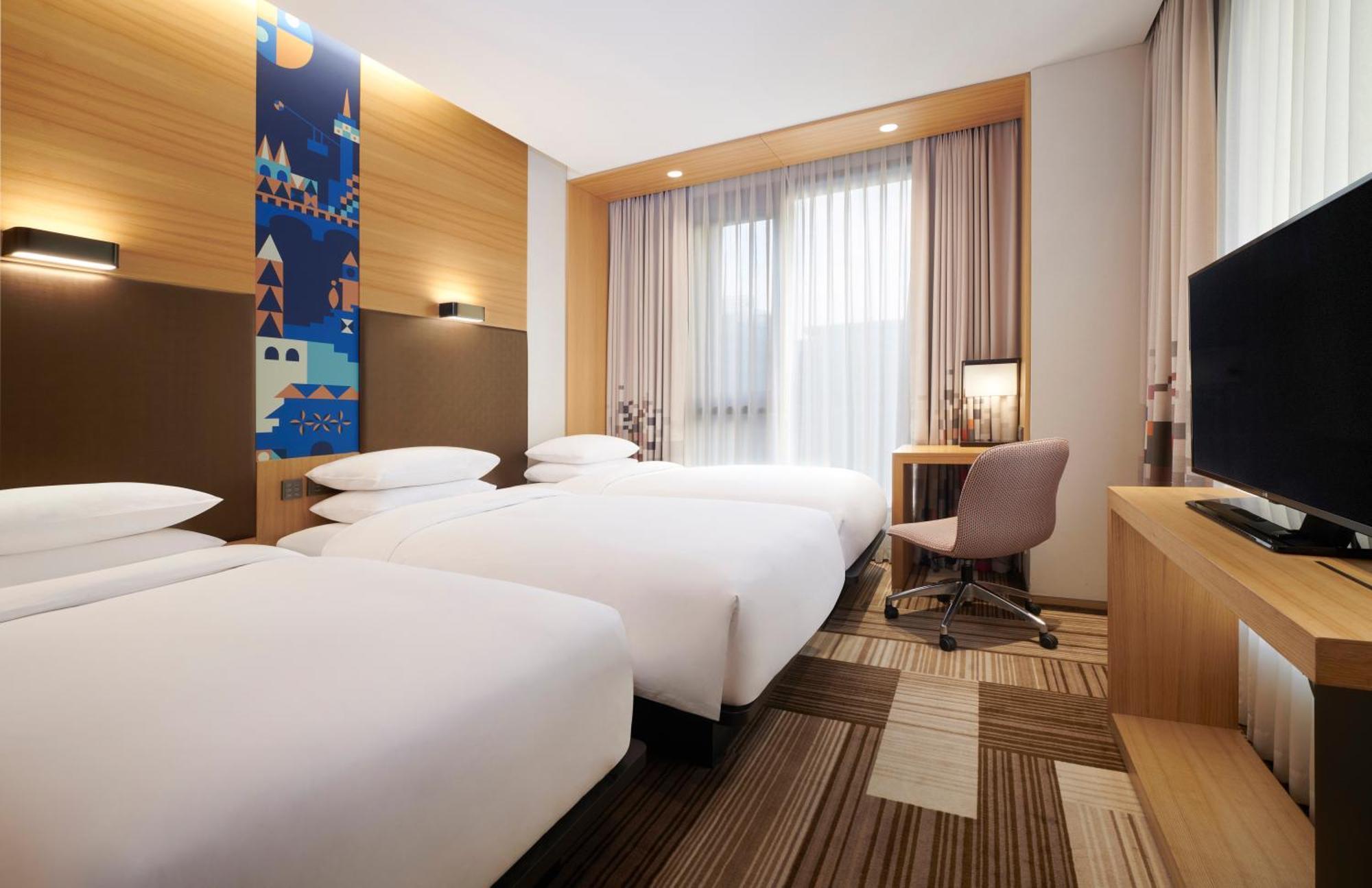 Aloft Room Guest room 3 Twin or Single Beds,1526236447:JPEG