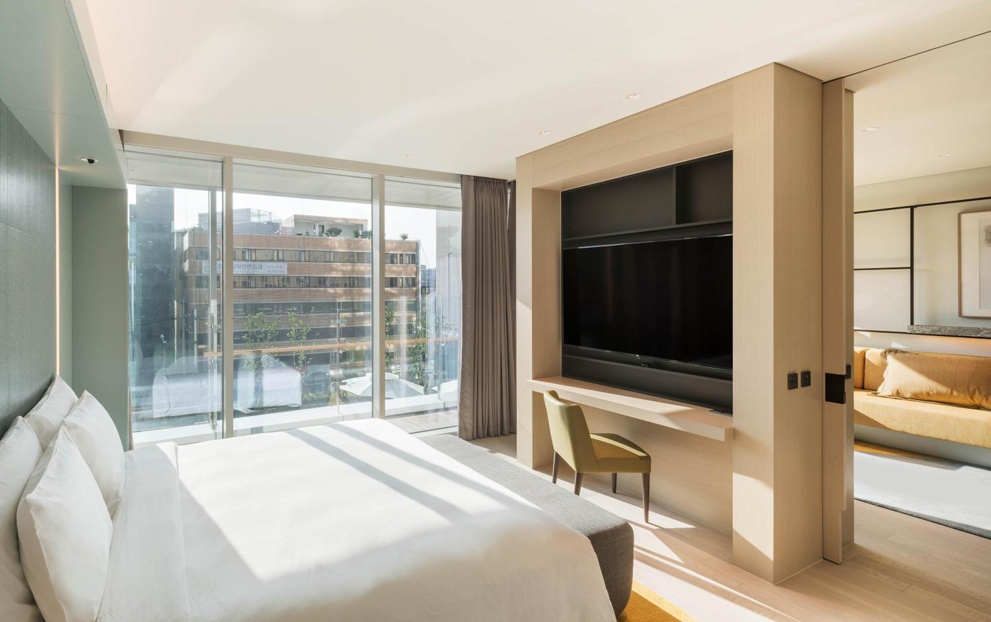 Deluxe King Suite,1549840144:JPEG