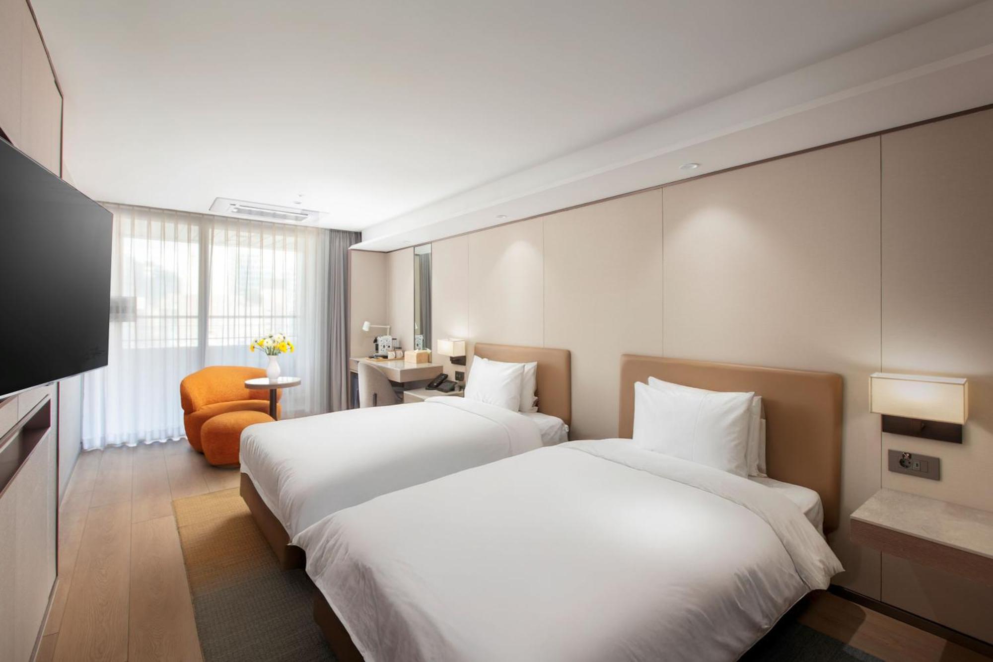 Prestige Twin Room with Minibar