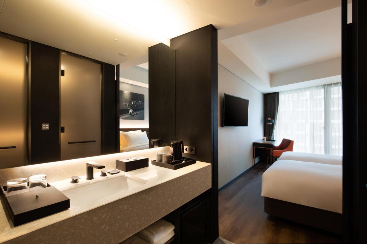 Superior Deluxe Twin Room Balcony